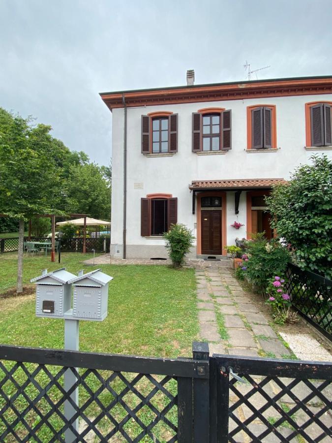 Crespi D'Adda A "Colori" Villa Capriate San Gervasio Exterior photo